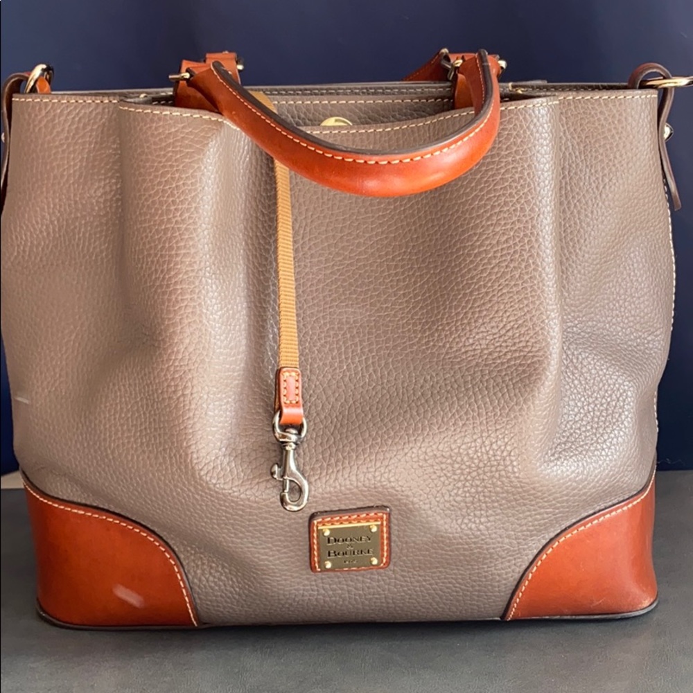 Dooney & Bourke purse